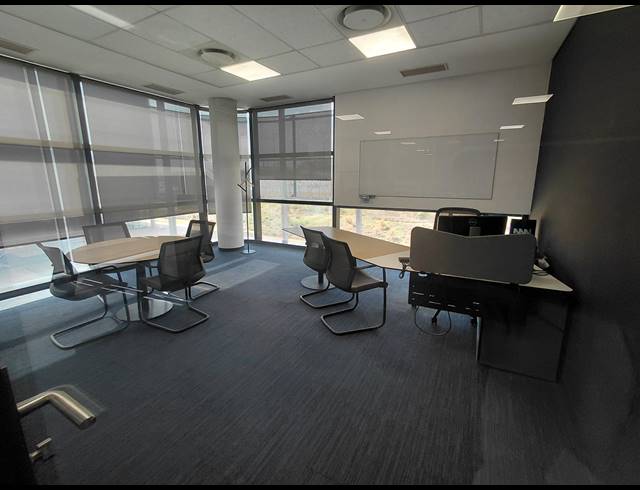 2,495M² OFFICE TO LET IN NOORDWYK